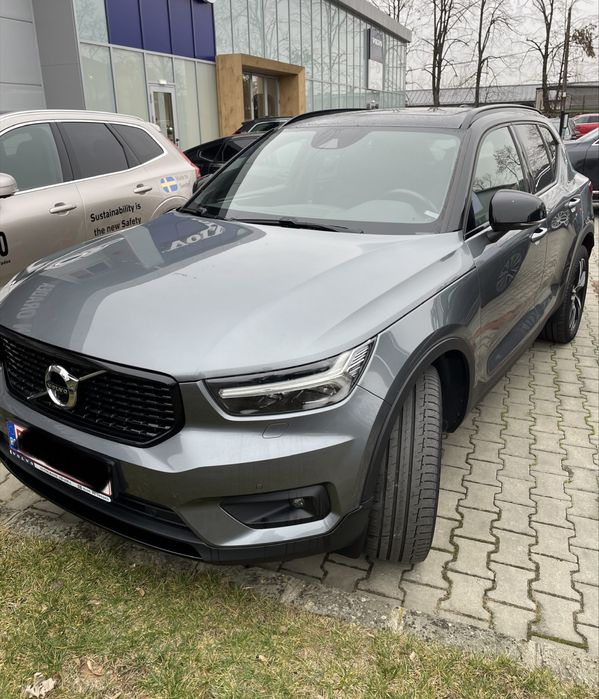 Volvo XC40 D4 190cp AWD