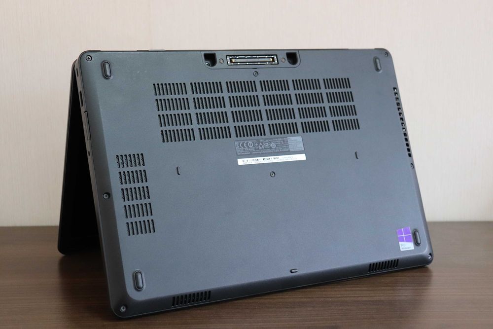 Dell Latitude E5470 / i7-6820HQ / 8GB / 256GB NVMe / Отличен
