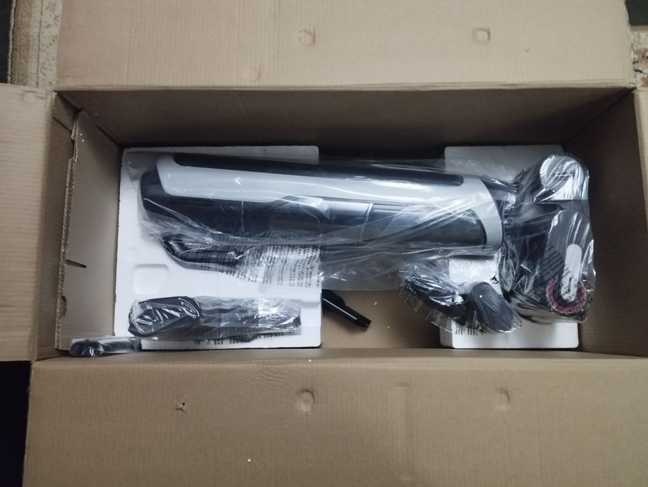 Продам почти новый моющий пылесос 2 в 1