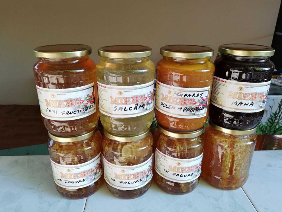 Vând miere din stupina propie