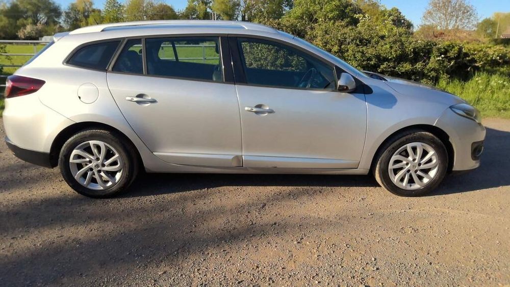 Dezmembrez Dezmembrari Renault Megane 3 motor 1.5 dci