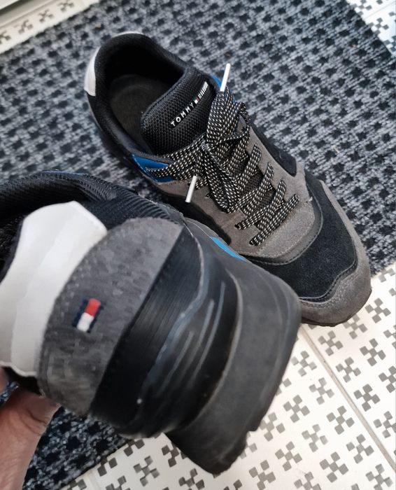 Tommy hilfiger sneakersi