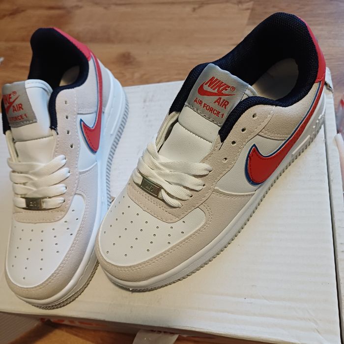 Adidasi nike nr 37.Preț 150 lei