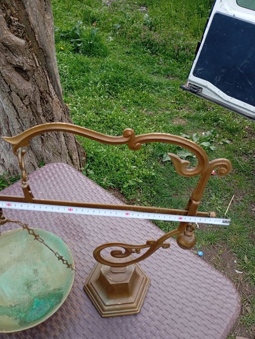 Стар месингов кантар (антика)