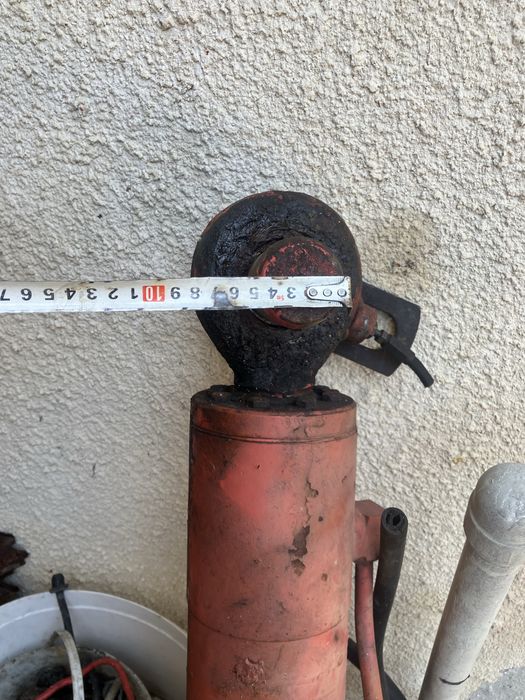 Хидравличен цилиндър от багер