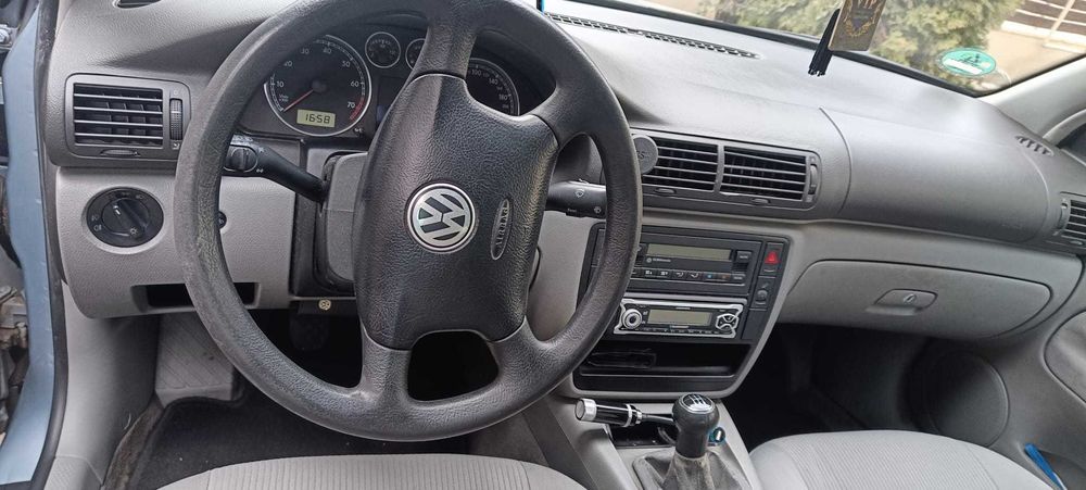 Volkswagen Passat 1.6 benzina