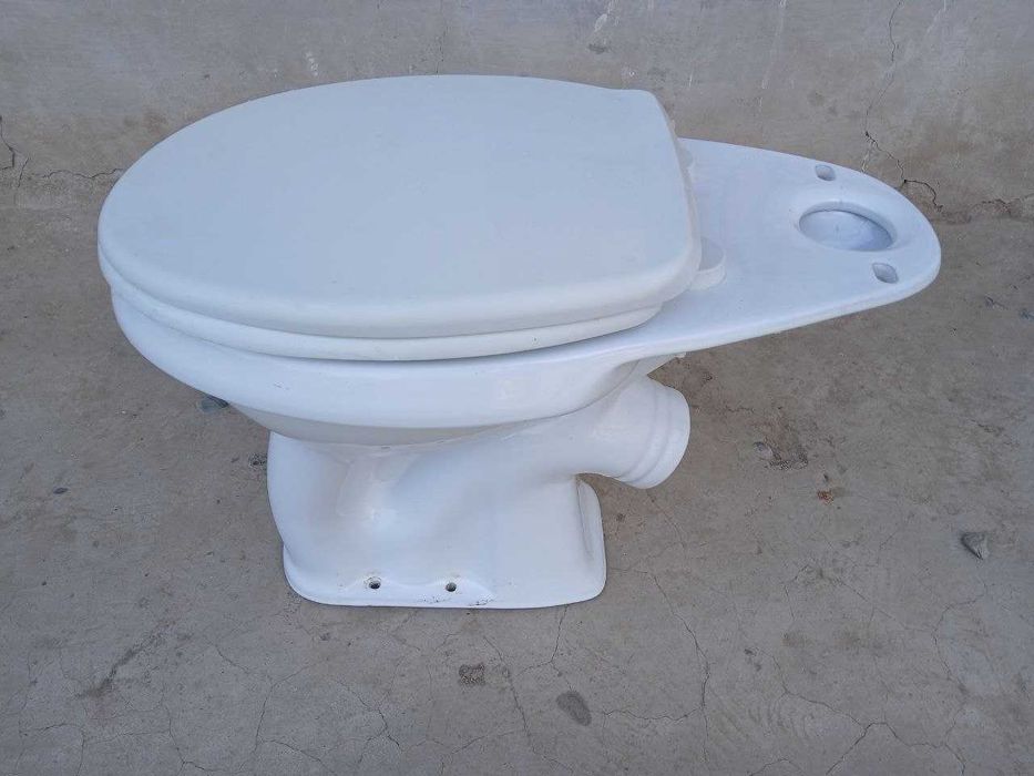 Б/у унитаз сотилади. Усталар учун вактинчалик ишлатиш учун.