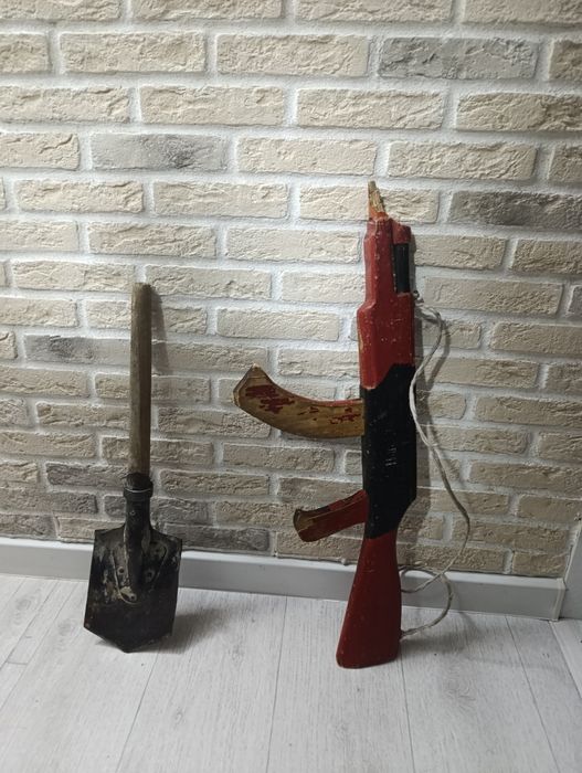 Автомат АК 47 из дерева