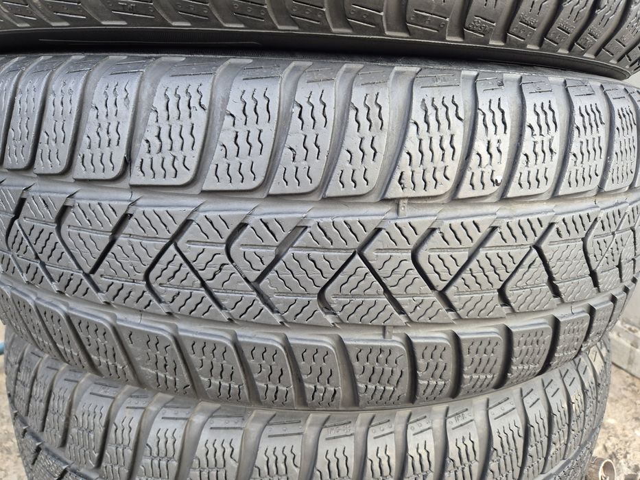 205 60 16 Anvelope de iarnă Pirelli