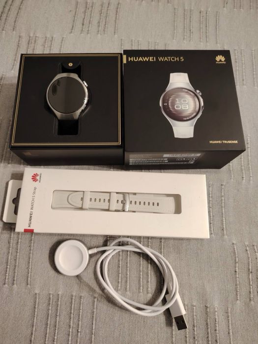 Смарт часовник Huawei Watch 5