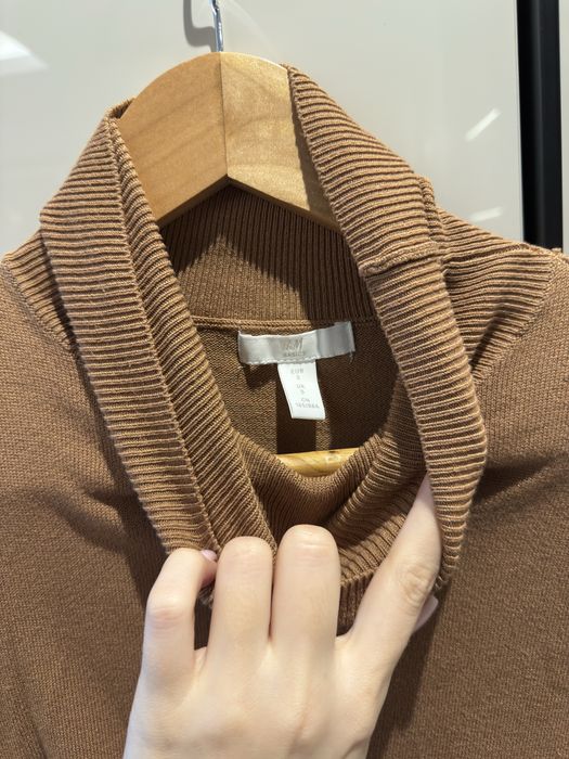 Кафяв пуловер поло H&M