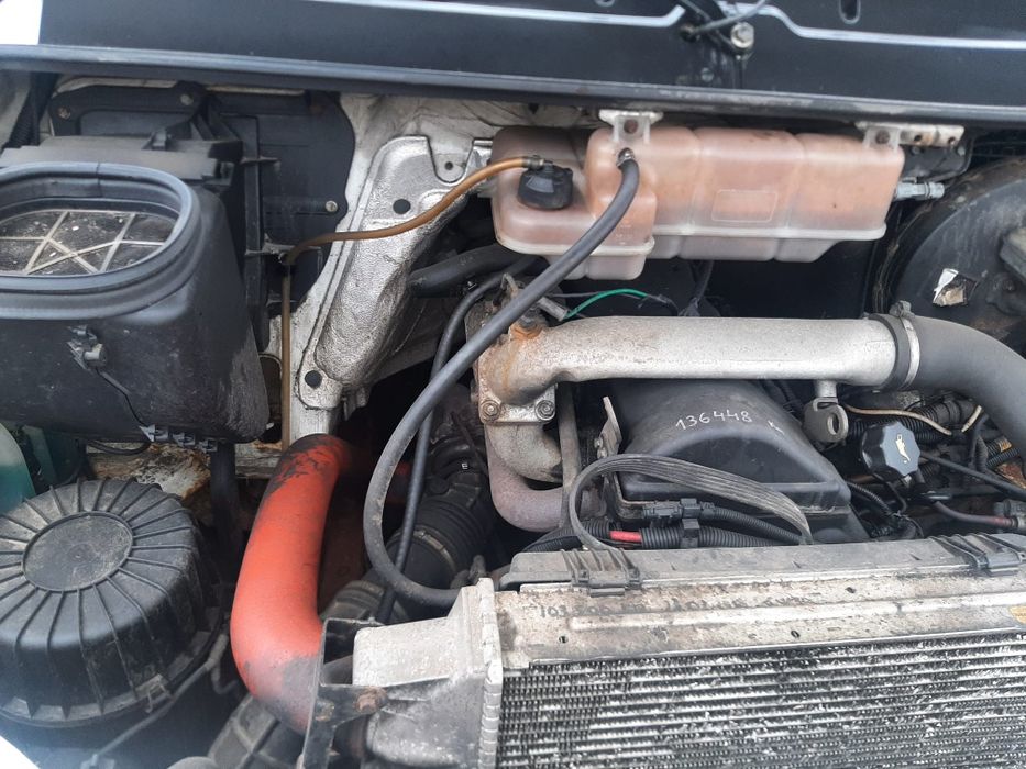 Vând iveco duba. 2 8. 130 cp