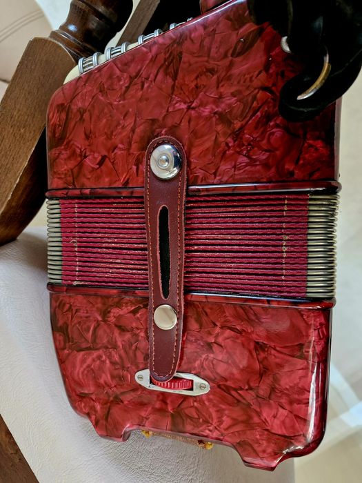 Acordeon Guerrini 120 basi rosu