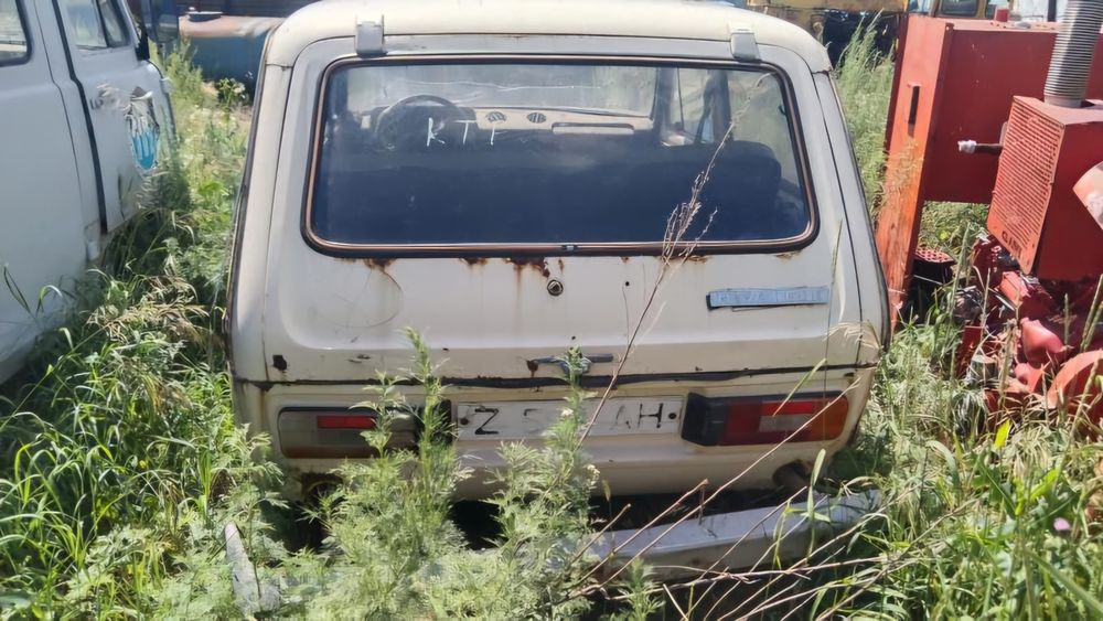 Автомобиль  ВАЗ 2121