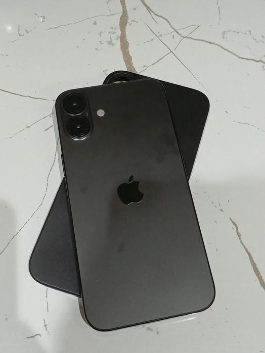 Iphone 16. Фальшиви