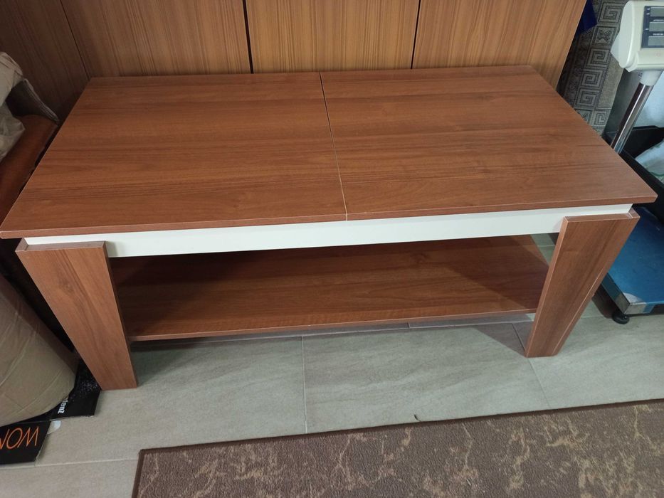 Разтегателна холна маса