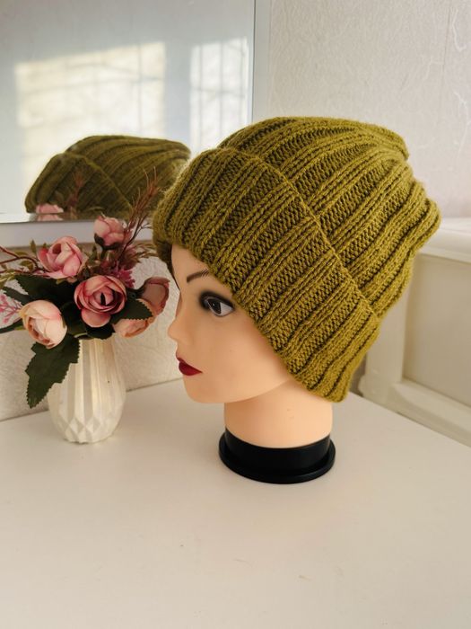 Продам вязанную шапку