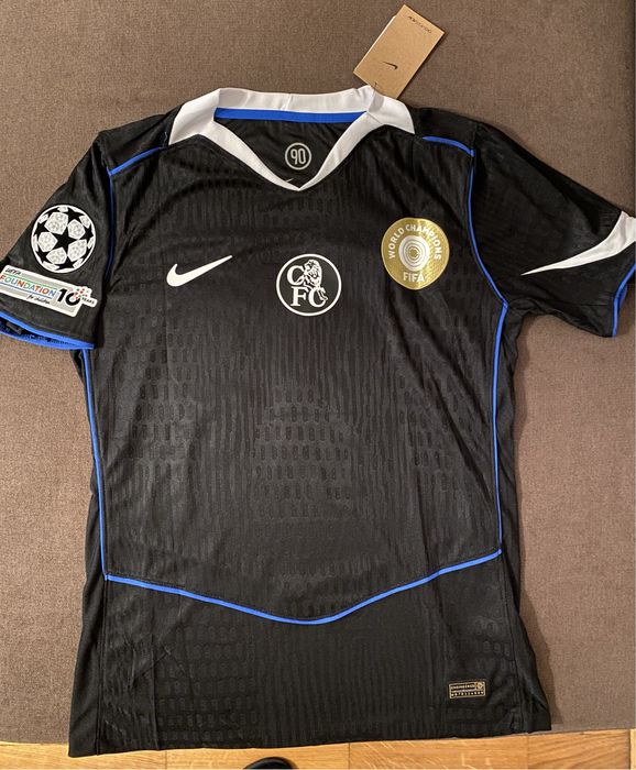 Футболни екипи на Челси - сезон 2011/12 и 2025/26