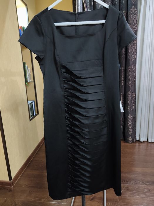 Элегантный костюм-двойка: Жакет и Платье