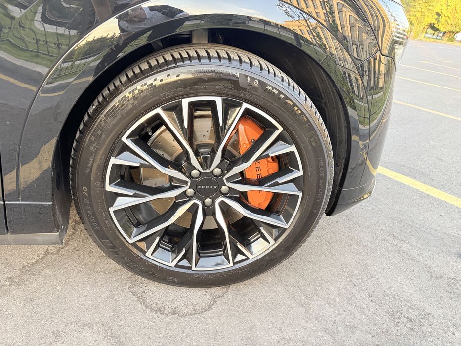 Zeekr 7x full 4vd 705 km zapas xod afitsalnoy diller polni bron pilonk