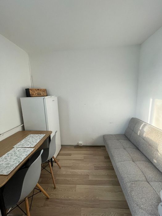 PF închiriez ap cu o camera Podu ros etaj 3