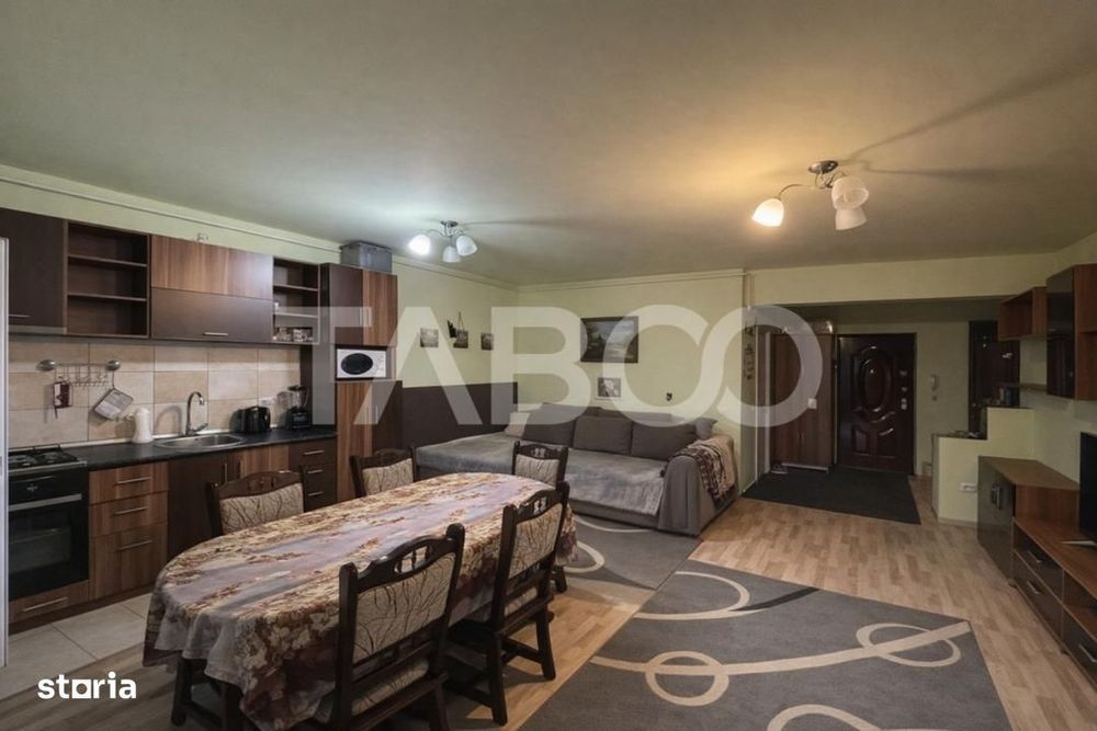 Apartament cu 3 camere suprafata generoasa 82 mp si balcon in Manastur
