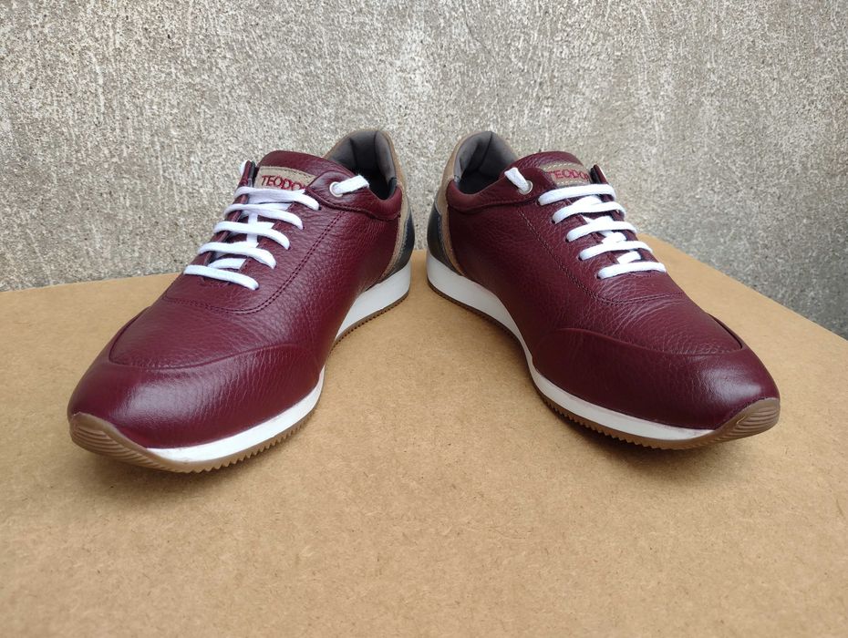 Кожени обувки TEODOR - нови, цвят бордо, 44 номер
