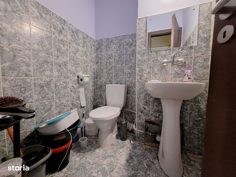 Oportunitate! Apartament 3 camere - decomandat - etaj 3 - Aradului