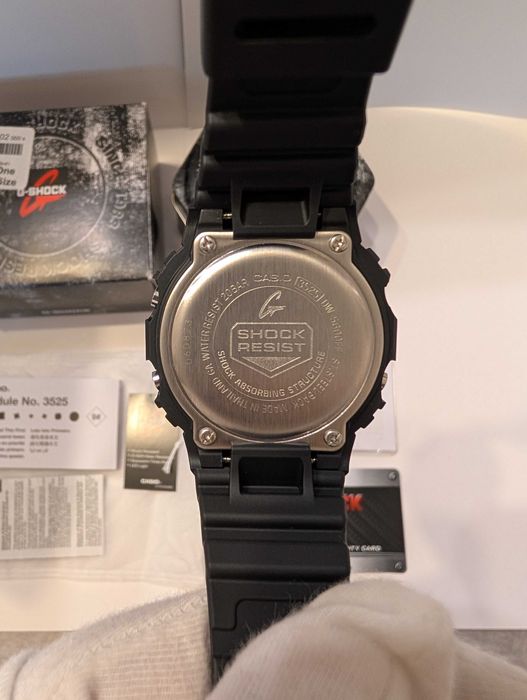 Промо! Casio G-Shock DW-5600FF-8E DW-5600BBMA-1ER часовник