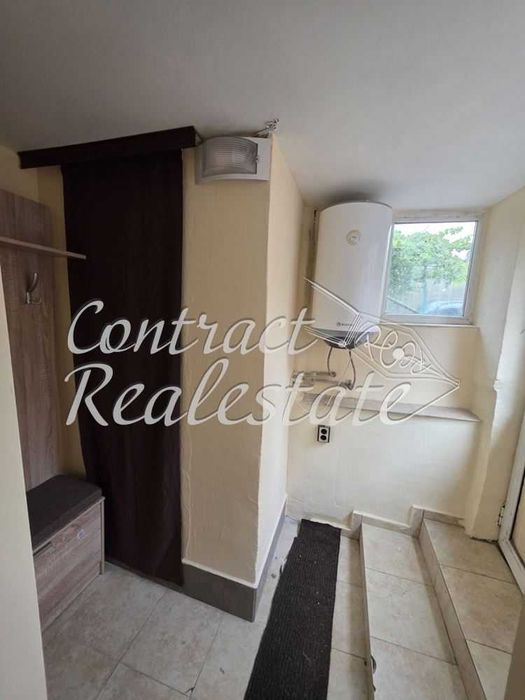 Дава се под наем Едностаен апартамент в Варна, Цветен квартал - 30 кв.м за 255 € - Снимка #3