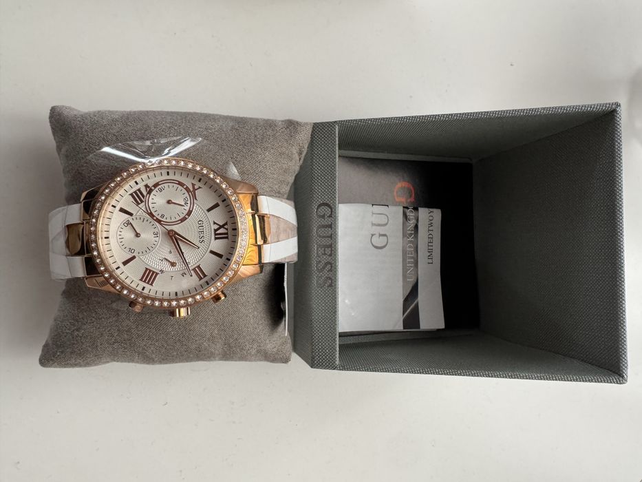 Ceas de femei Guess Ladies Solar W1069L3