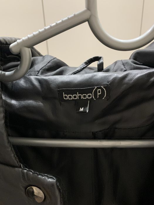 Женская куртка Boohoo (размер М)