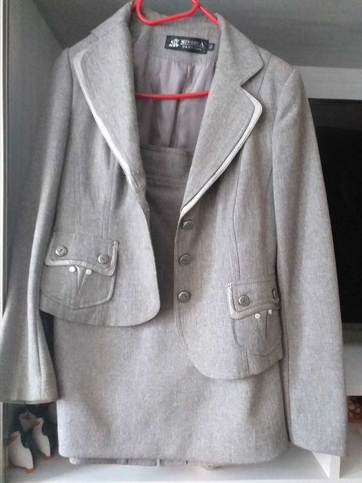 Costum din 3 piese, din stofa mar.38