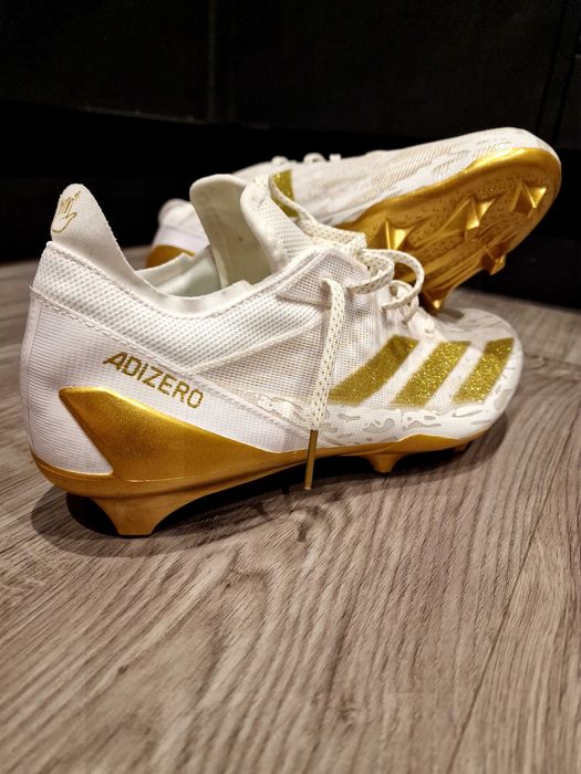 Футболно обивки Adidas Adizero