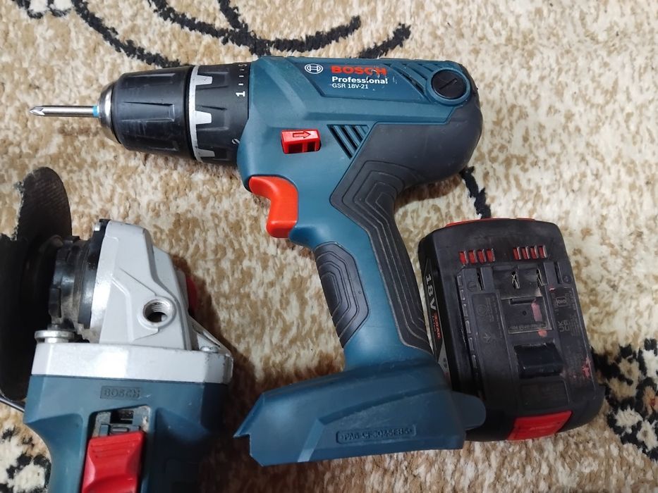 Vând set de bormasina de la bosch