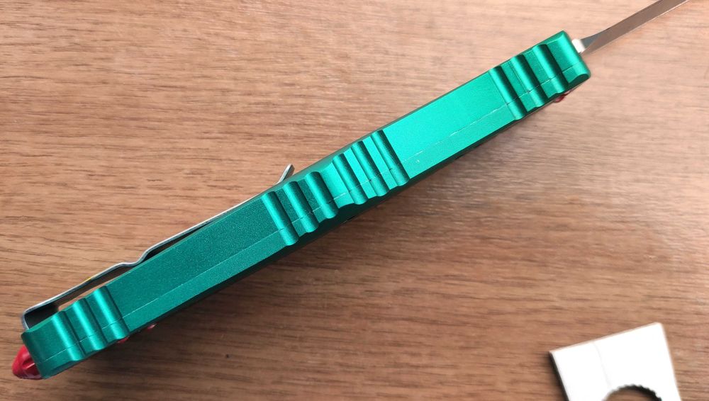 Microtech combat troodon tanto bounty hunter