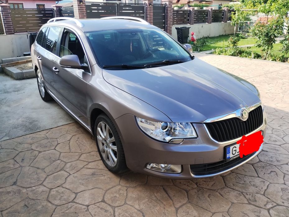 Skoda Superb combi 2011 motor 2000 diesel 140 cp
Skoda Super Combi 2011 manuală