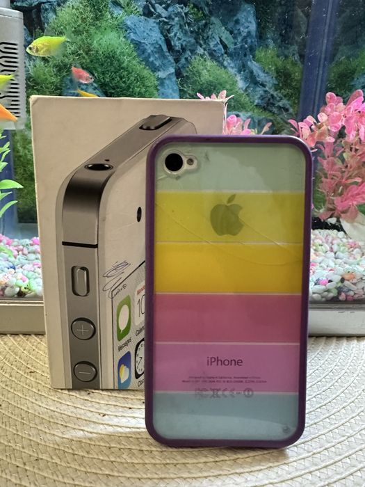 Продам iPhone 4s White 16 ГБ