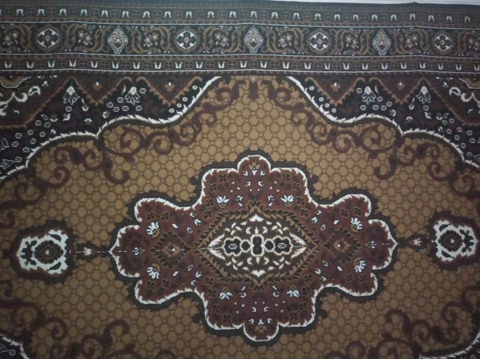 Продаю ковер полу шерстяной