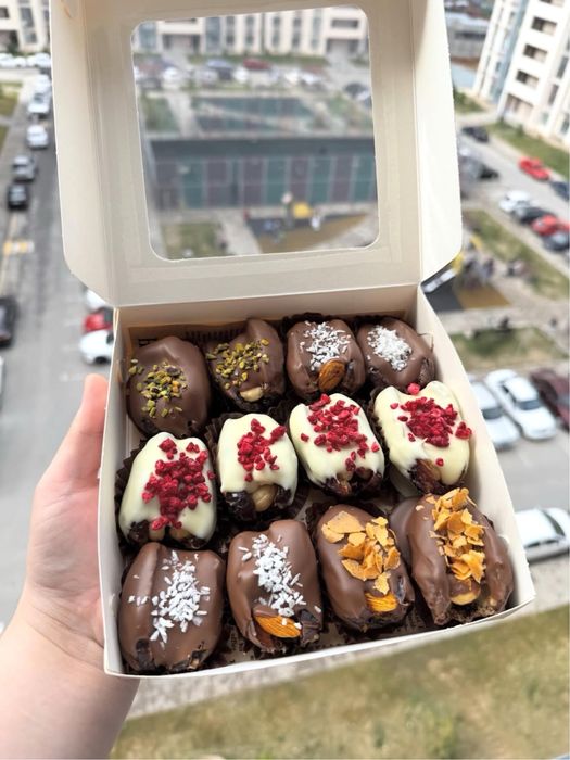 Финики в шоколаде