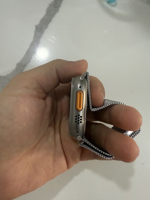 Apple watch ultra 49mm, GPS + cellular, in stare impecabila