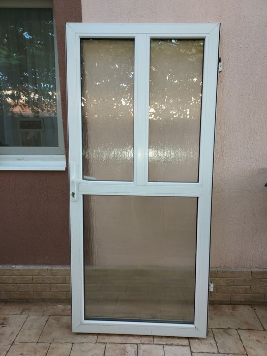 Ușă PVC + toc si prag de aluminiu