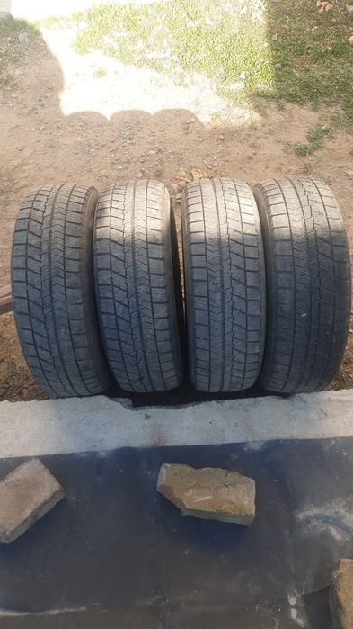 Продам зимние шины 195/65/15