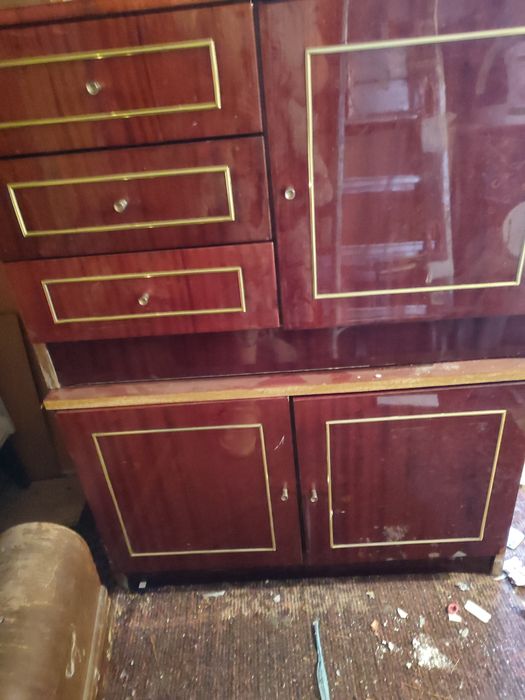 Шкаф шефанериде бар 40000 тенге