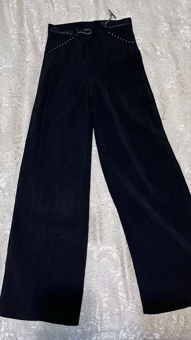 Продам новые девичковые брюки