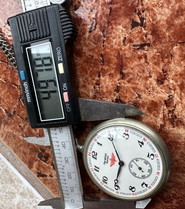 Сьветски механичен джобен часовник Молния- маратон