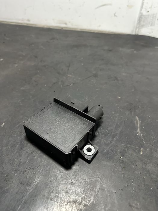 Releu bujii Bmw Seria 3 E90 E91 E92 E93 320d N47  2.0 diesel 177cp releu bujii BMW Seria 5 E60 E61 520d n47