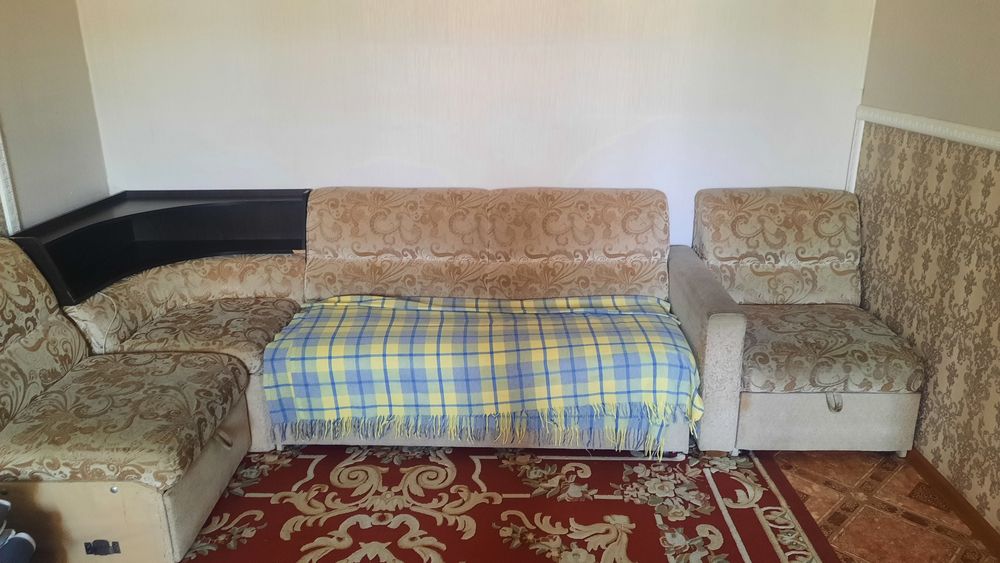 Продаётся диван - угловой