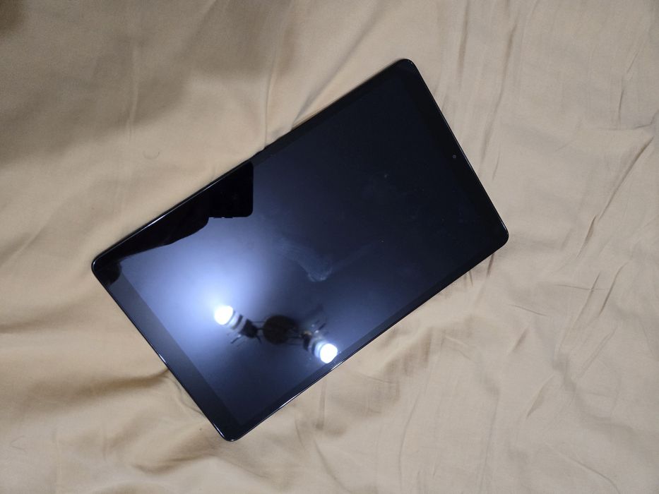 Продам планшет samsung sm-t515