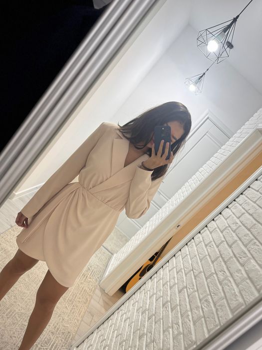 Молочное платье Lichi